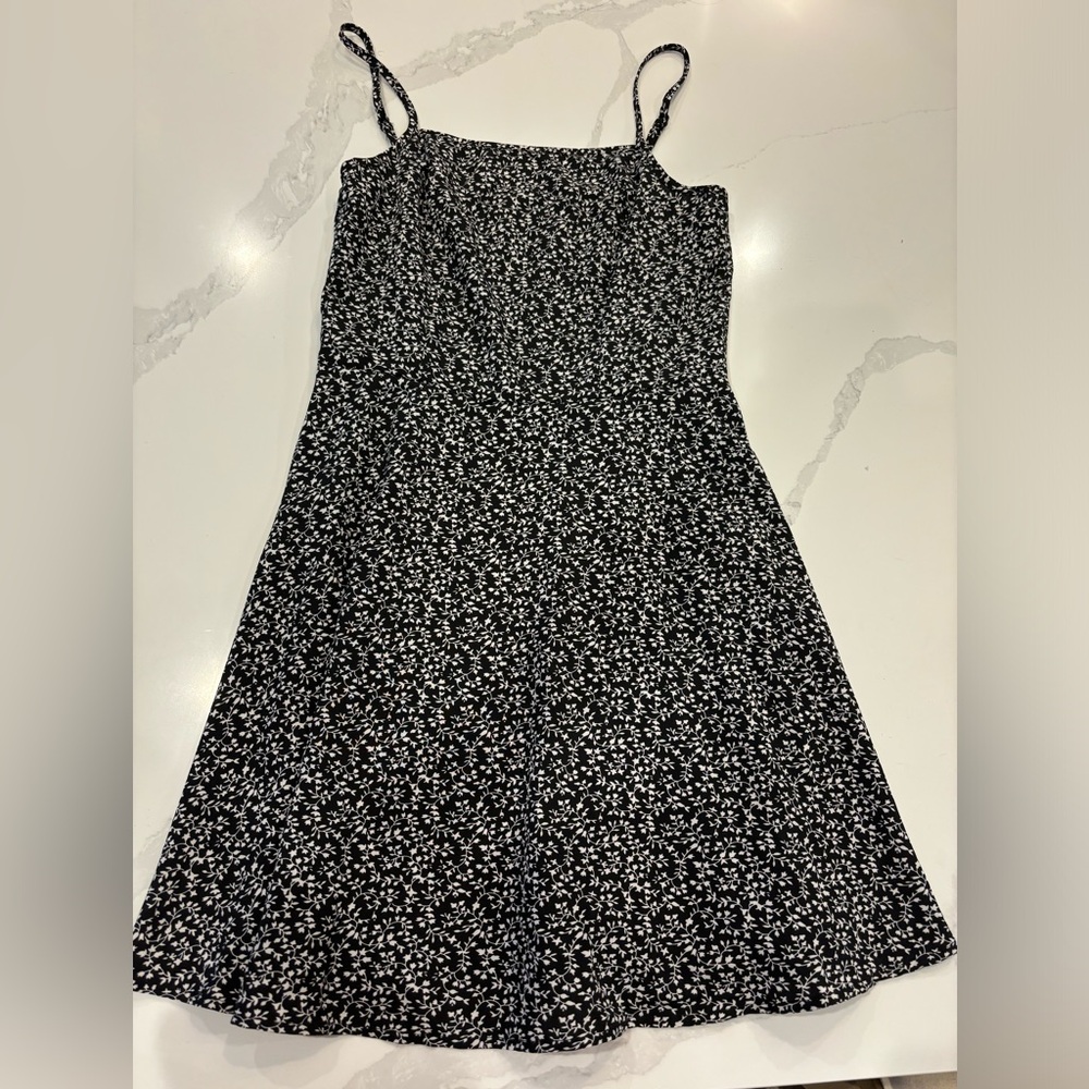 Cute black floral shein dress, super cute for summer!